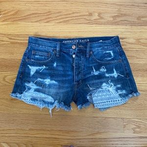 American Eagle - Vintage High Rise Festival shorts